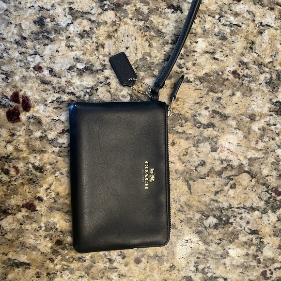 Leather Authentic Coach Wristlet with Box - Picture 3 of 4